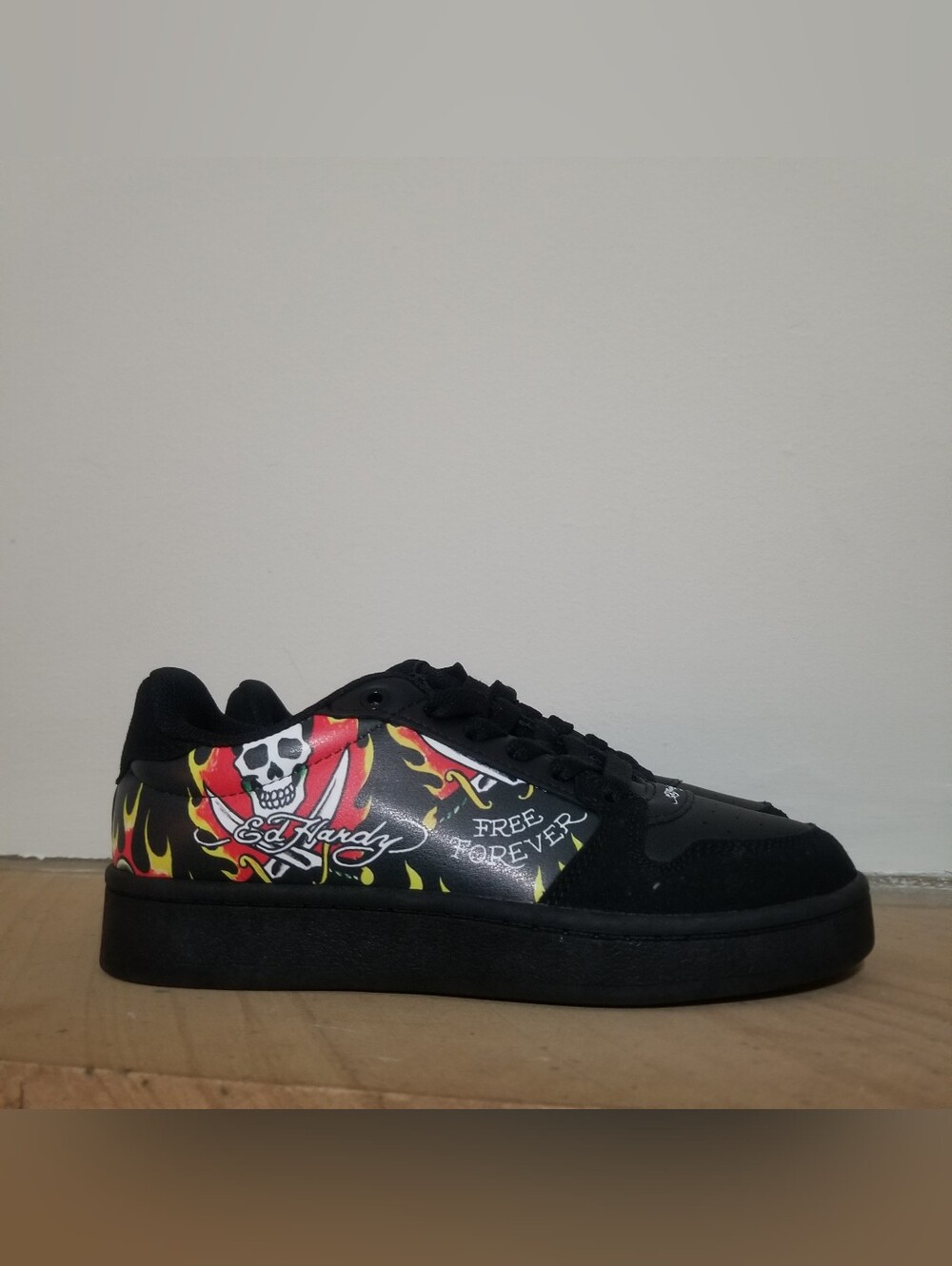 NEW! Ed Hardy Black Sneakers with Red and Yellow Flame Skull Graphics sz 4 NWT - Picture 3 of 5